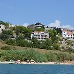 Smokvica I アパート